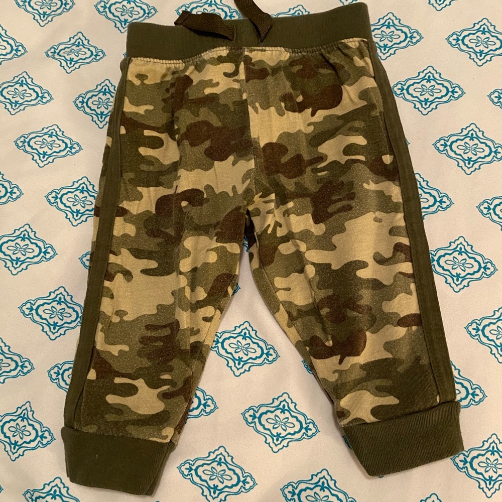 Green Camouflage Sweat Pants/ Joggers